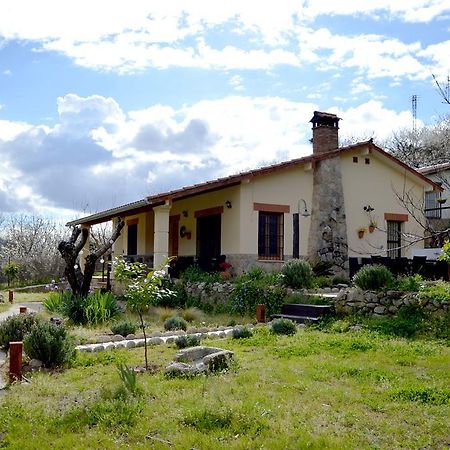 Casa Valeriana Villa Navaconcejo Exterior photo